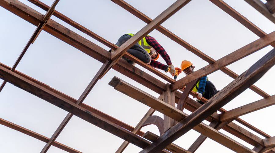 Professional residential roofers in Mount Washington, KY